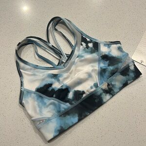 Lululemon strap it like it’s hot sports bra *NWT*